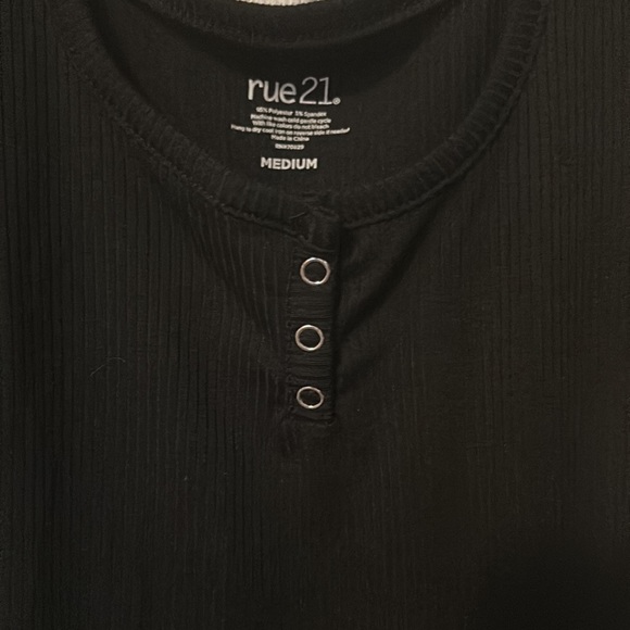 Rue21 Black Tank Top Size Medium - Picture 4 of 4